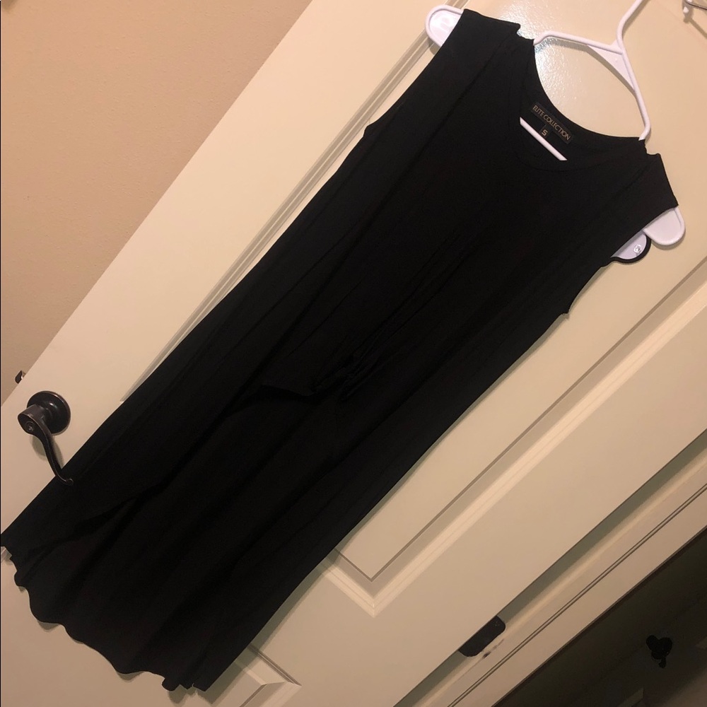 Black Sleeveless Maxi Dress cover